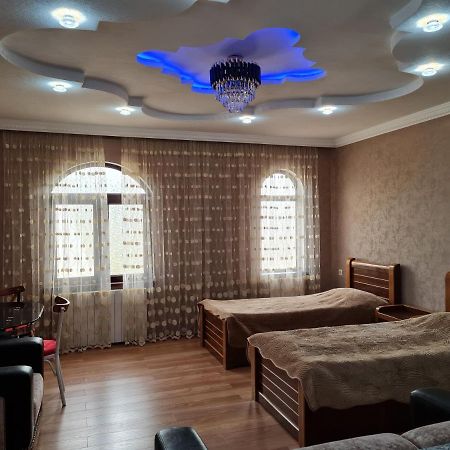 Gricko Hotel Тбилиси Екстериор снимка