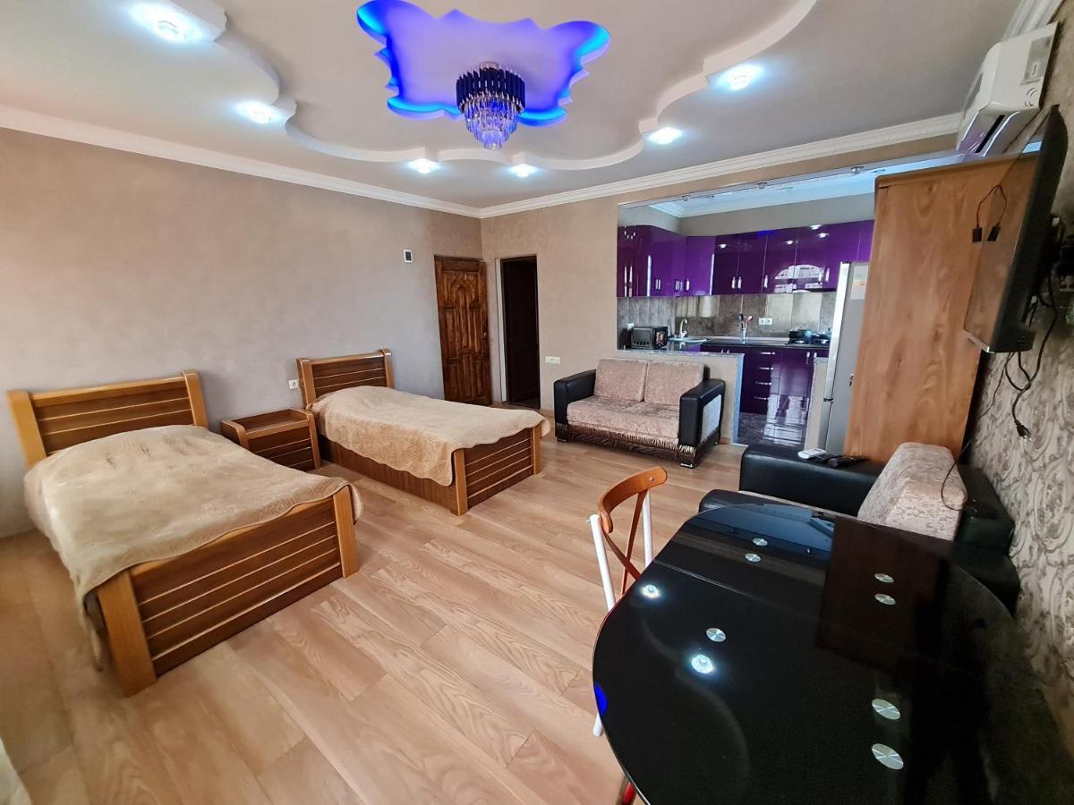 Gricko Hotel Тбилиси Екстериор снимка