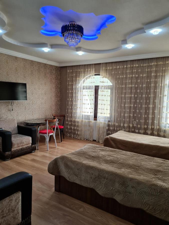 Gricko Hotel Тбилиси Екстериор снимка