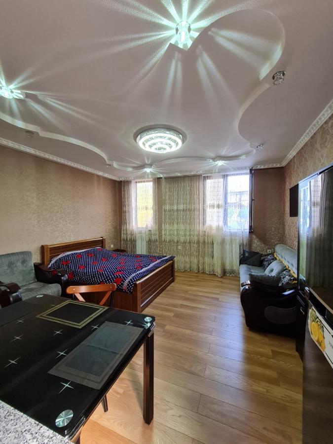 Gricko Hotel Тбилиси Екстериор снимка